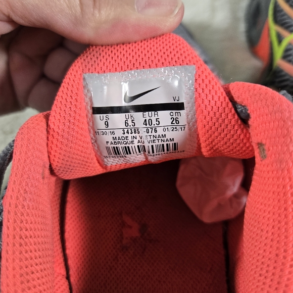 Nike Air Max Torch 4 Running Shoes Pink Gray Yellow Size 9 - Picture 6 of 7